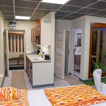 E 14 Aparthotel Berekfürdő Exterior foto