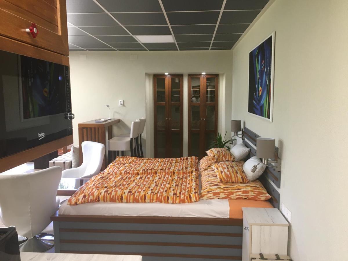 E 14 Aparthotel Berekfürdő Exterior foto